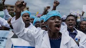 Cameroun/ Le Ministère des Finances en complicité avec le Ministère de la Santé Publique, coupent et découpent les salaires des médecins   