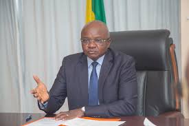 Gabon /  Le Pr Adrien MOUGOUGOU reconduit au poste de Ministre de la Santé et des Affaires Sociales sous la Vème République. Il vient de réunir son personnel pour présenter la nouvelle feuille de route plus qu'ambitieuse