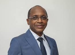 Le prof. Eugène SOBNGWI camerounais de nationalité, admis à l'Academie Nationale de Médecine de France et à la Royal College of Physicians de Grande Bretagne