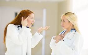 Qui est responsable des conflits entre personnels à l’intérieur de l’hôpital ?